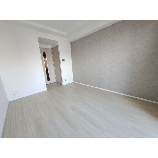 スプランディッド十三本町の物件内観写真