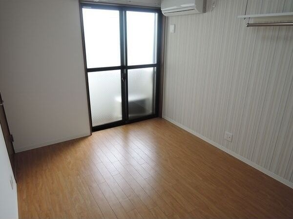 Wins Court Hattoriの物件内観写真