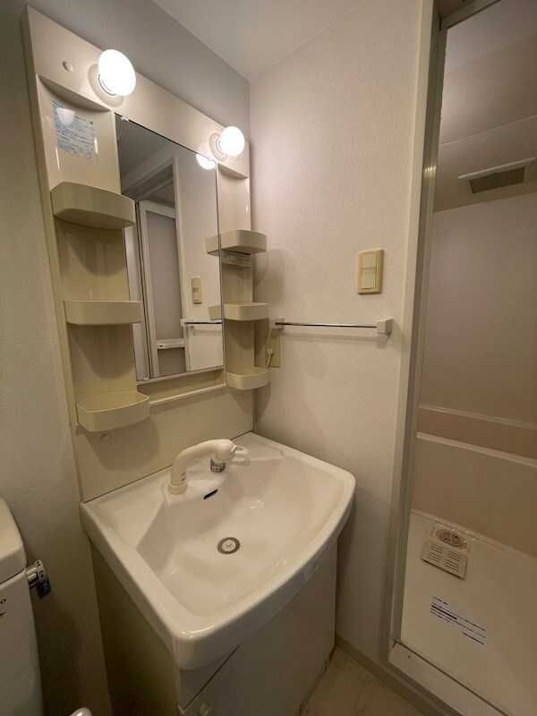 江坂駅 徒歩5分 7階の物件内観写真