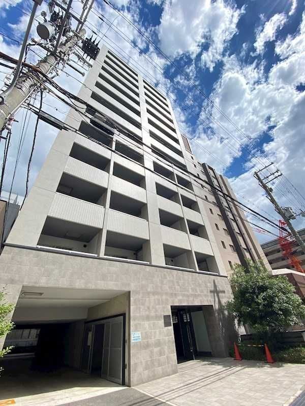 レジディア江坂の物件外観写真