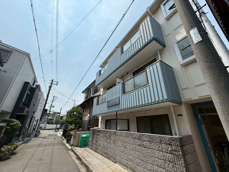 エンプレス南塚口の物件外観写真