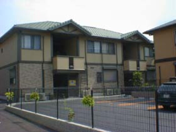 長興寺コーポの物件外観写真