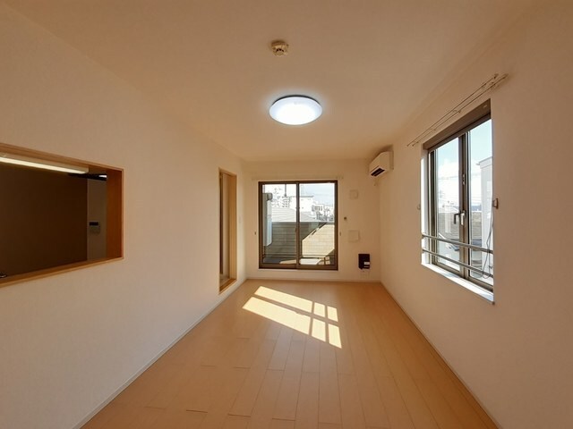 プレウスの物件内観写真