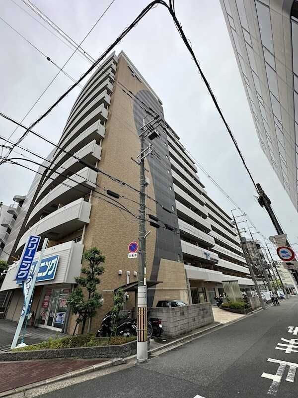 SERENiTE江坂四番館の物件外観写真