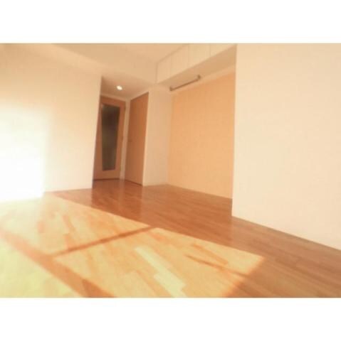 SERENiTE江坂四番館の物件内観写真