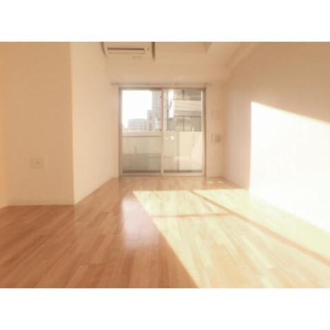 SERENiTE江坂四番館の物件内観写真