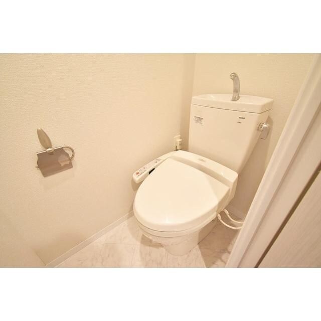 SERENiTE江坂四番館の物件内観写真