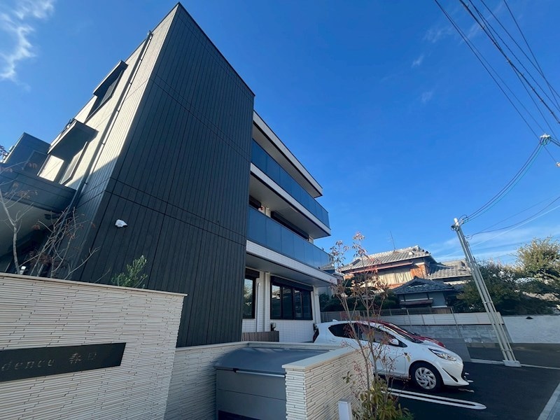 D-residence春日の物件外観写真