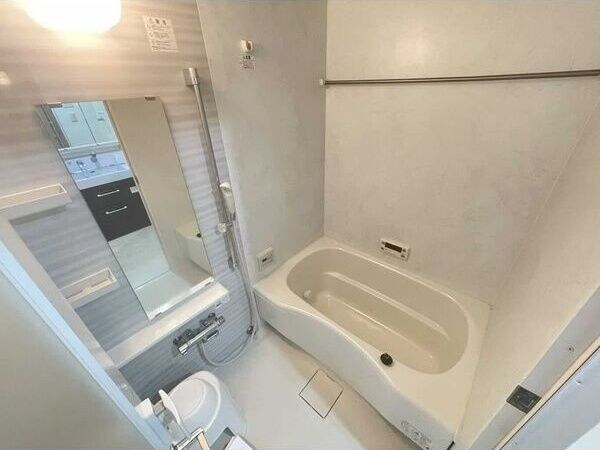 アクアスイート新大阪の物件内観写真