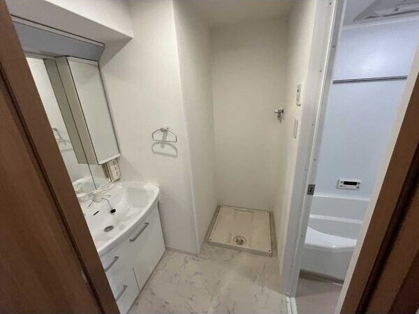 アクアスイート新大阪の物件内観写真