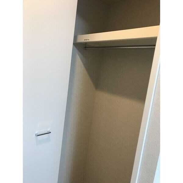 コンフォリア江坂広芝町の物件内観写真