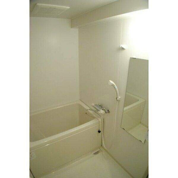 ウインズコート西中島の物件内観写真