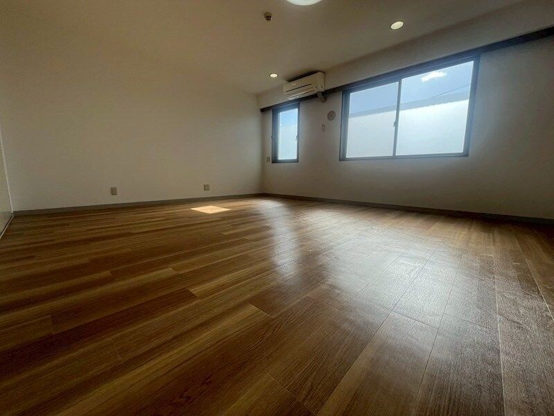 岡町駅 徒歩5分 3階の物件内観写真