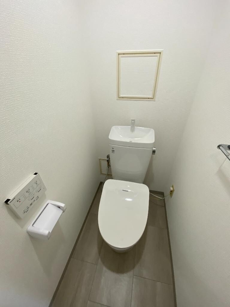 岡町駅 徒歩5分 3階の物件内観写真