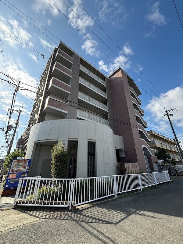 ラディウス武庫之荘の物件外観写真