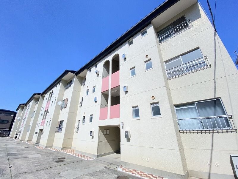 ハイツ中村の物件外観写真