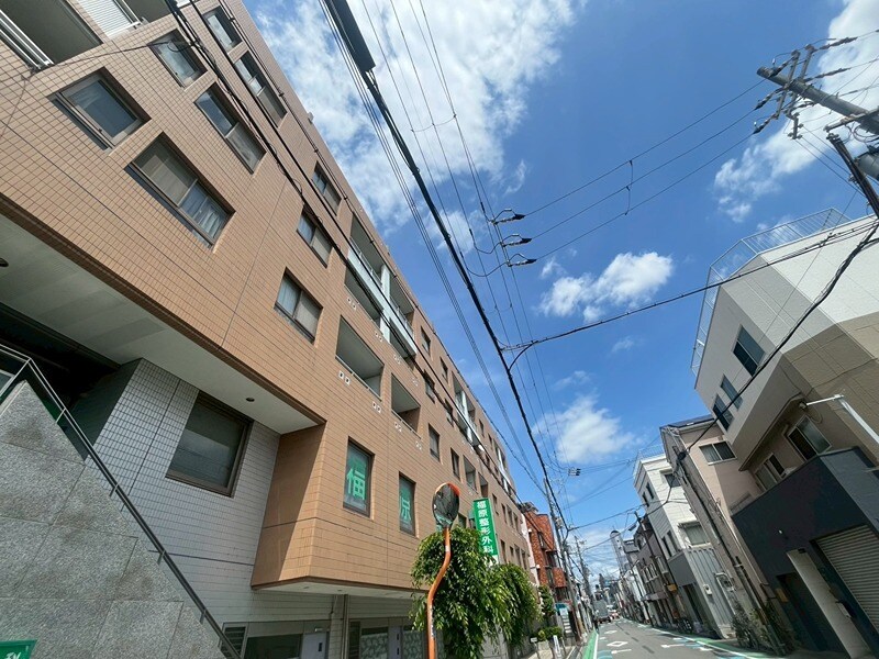 コルナス西館の物件外観写真