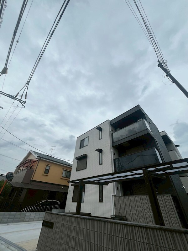 クラシスト千里丘上の物件外観写真