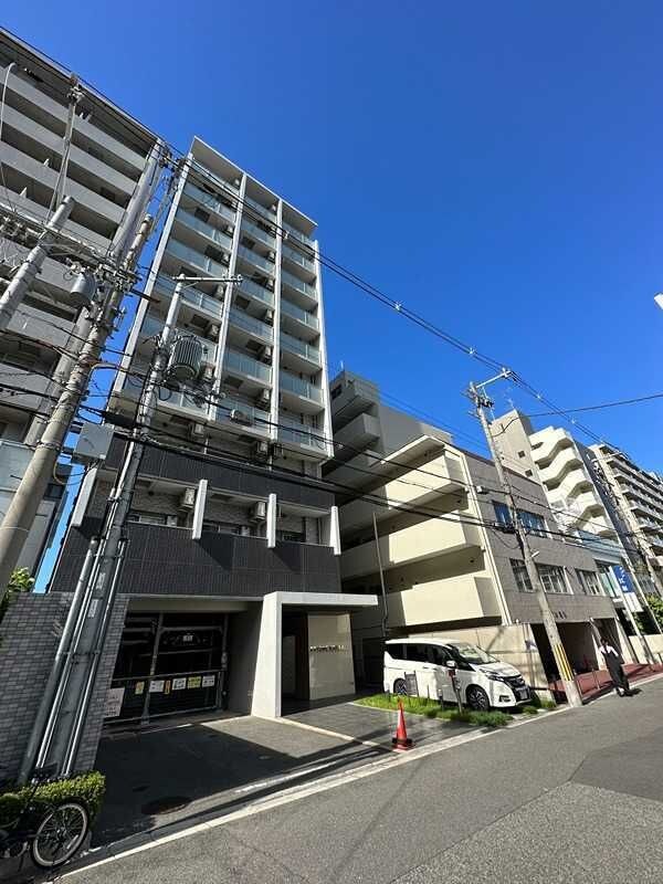 エストーネ江坂の物件外観写真