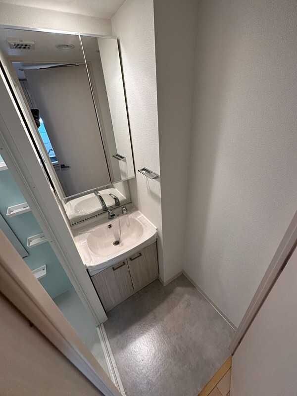 エストーネ江坂の物件内観写真