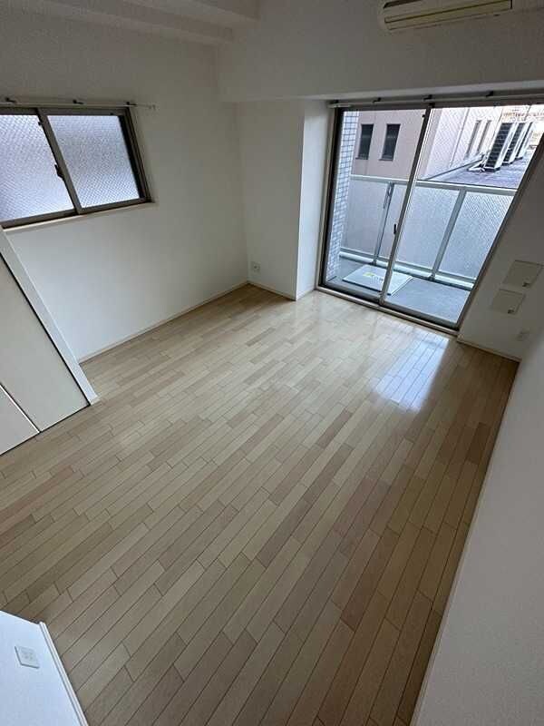 エストーネ江坂の物件内観写真