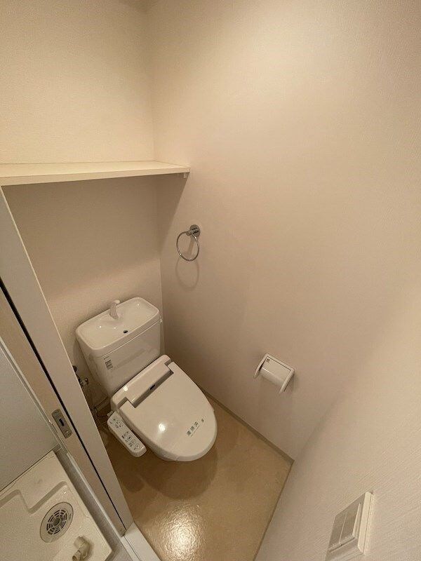 オリエンタル江坂の物件内観写真