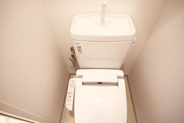 オリエンタル江坂の物件内観写真