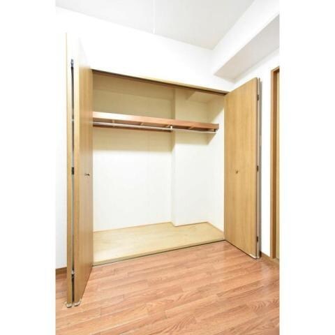 フローラ・ムラタ・ハイツの物件内観写真