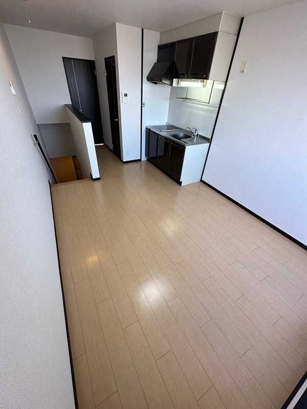 スリーハーブズ服部寿町の物件内観写真