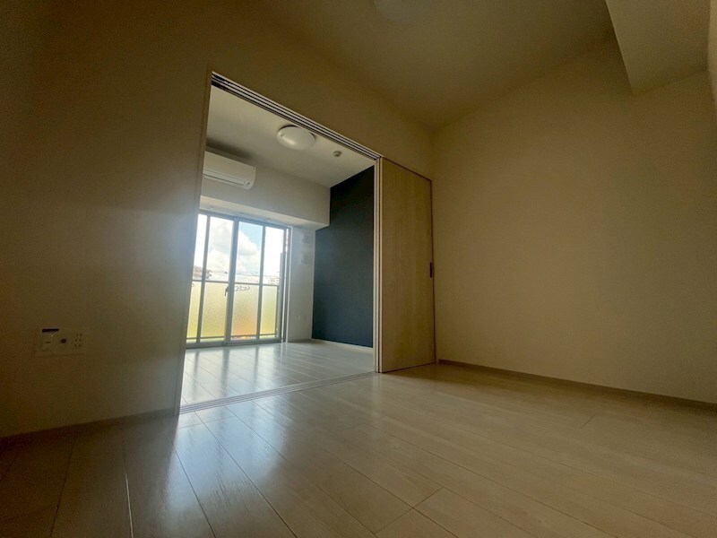 ライブガーデン江坂IXの物件内観写真