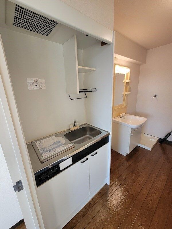 フローラルハイツ服部の物件内観写真