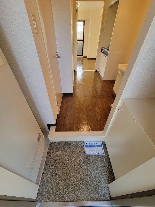 フローラルハイツ服部の物件内観写真