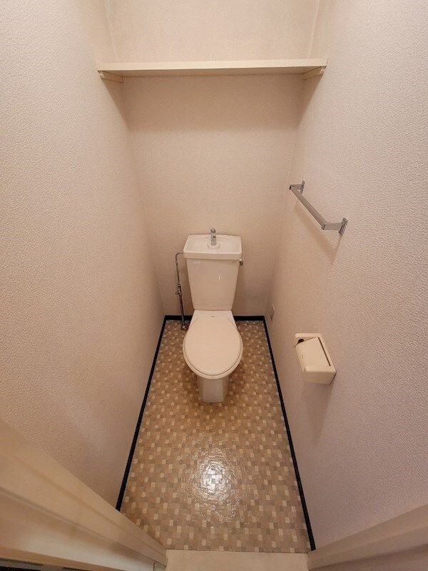 フローラルハイツ服部の物件内観写真