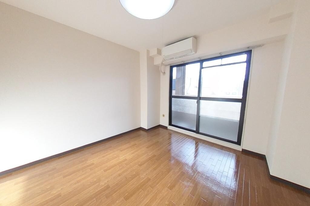 フローラルハイツ服部の物件内観写真