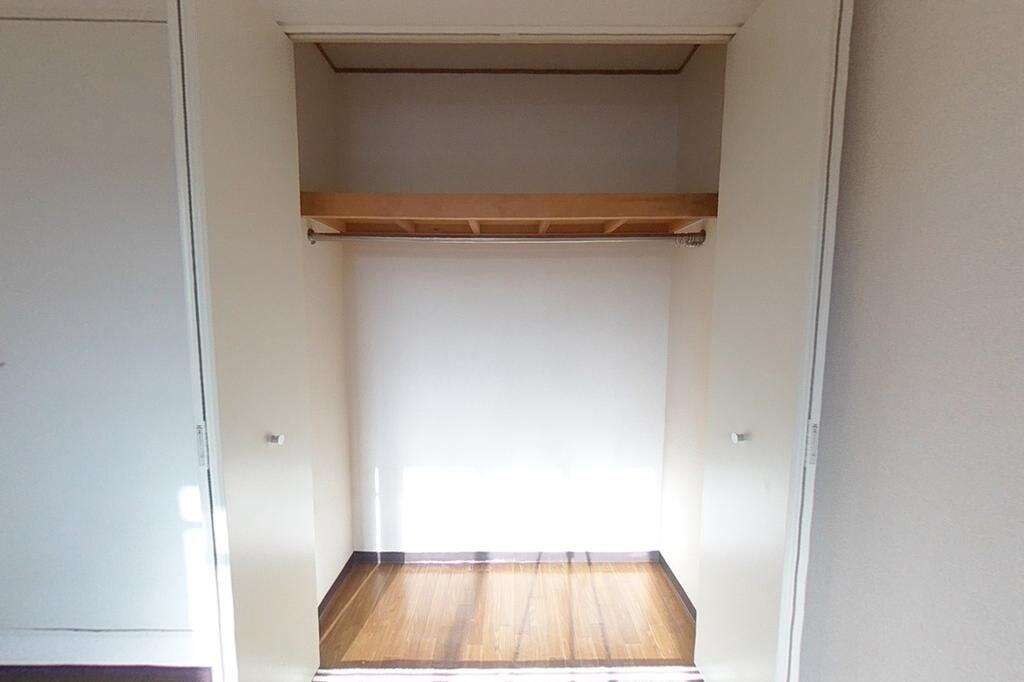 フローラルハイツ服部の物件内観写真