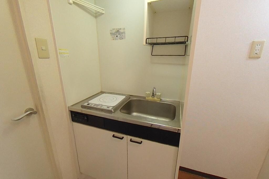 フローラルハイツ服部の物件内観写真