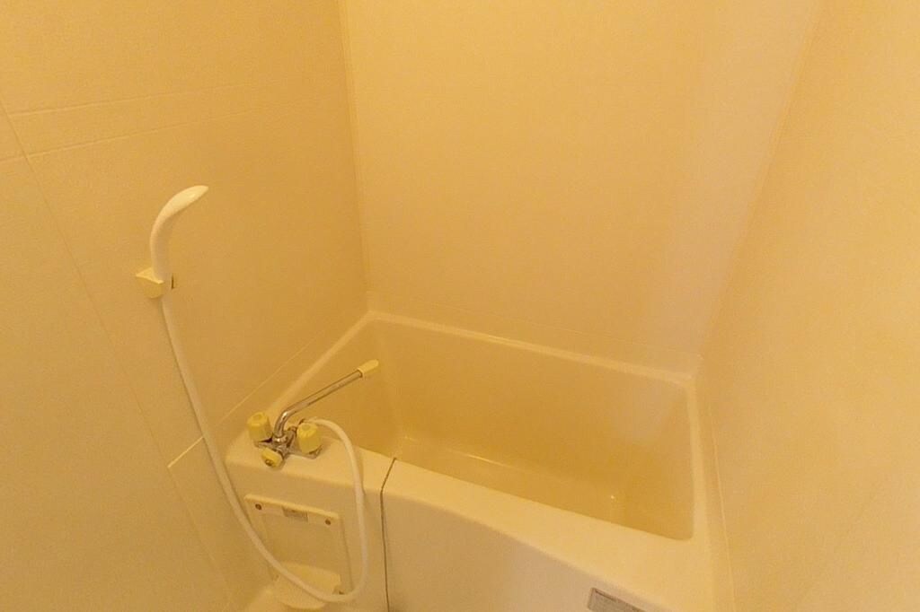 フローラルハイツ服部の物件内観写真