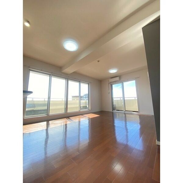 PHOENIX緑地公園の物件内観写真