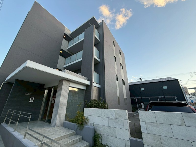 グランリールの物件外観写真