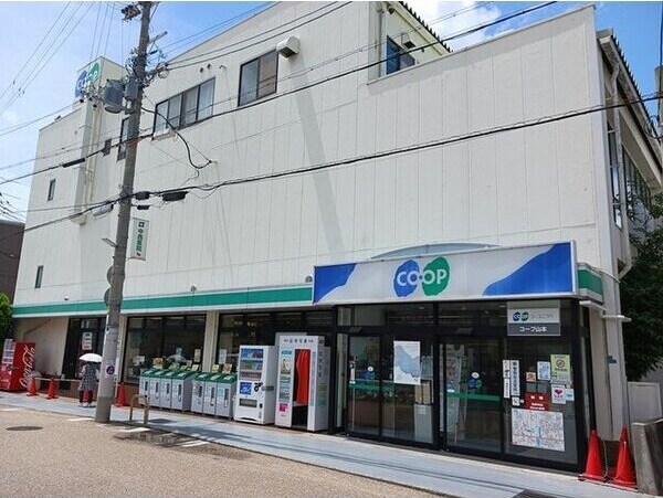 メゾン　グランシャンの物件外観写真