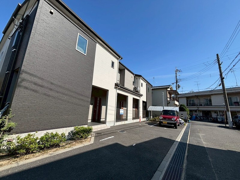 カーム ヴィラの物件外観写真