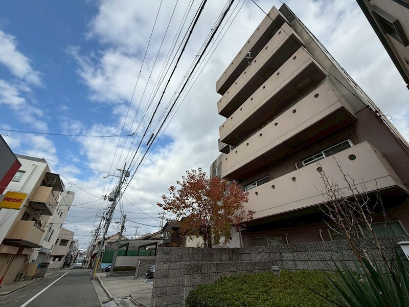 Y’sコート蘭びっくの物件外観写真