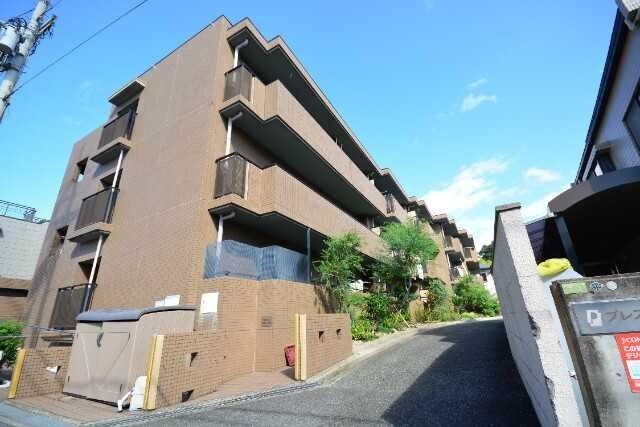 ユマン蛍苑の物件外観写真