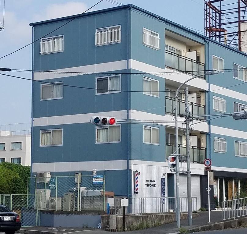 谷川第２マンションの物件外観写真
