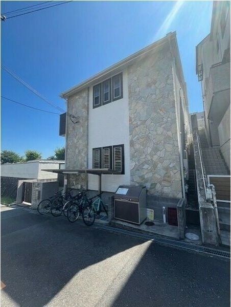 ラ・アンブルの物件外観写真