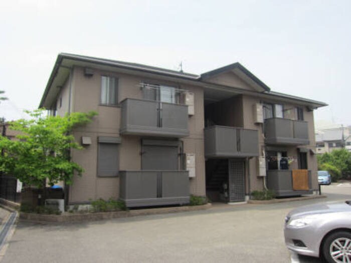 ウエストリヴァーIIの物件外観写真