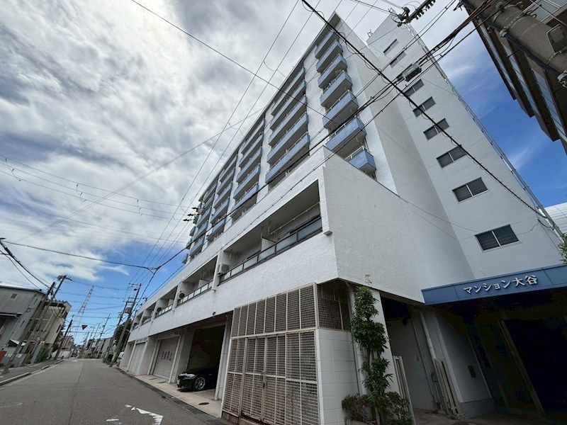 マンション大谷の物件外観写真