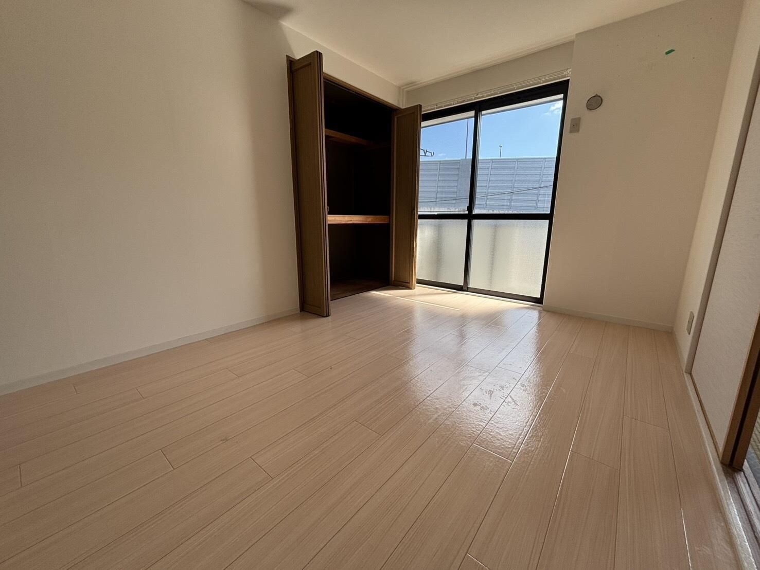 ネオ松ヶ本の物件内観写真