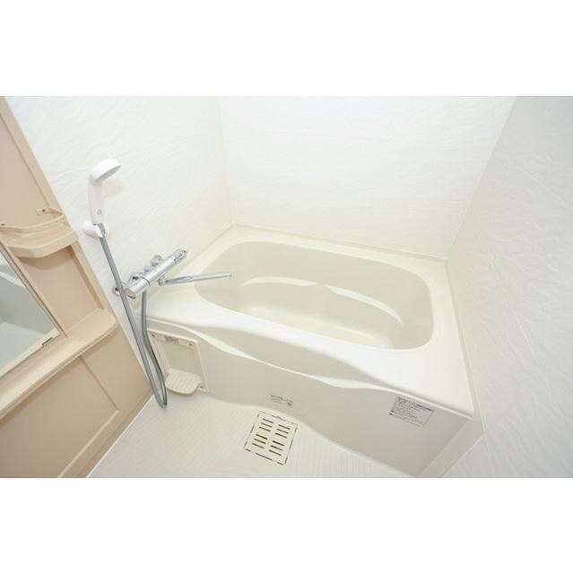 アスリート江坂II番館の物件内観写真