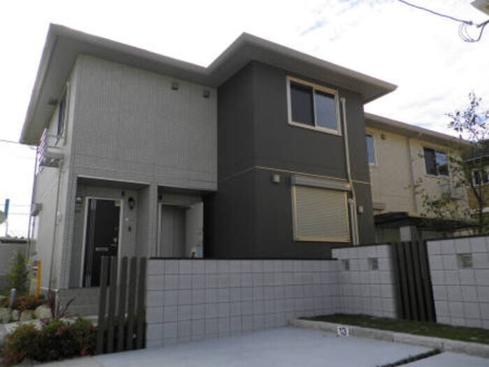 ヴィラソレアーダ中野　C棟の物件外観写真